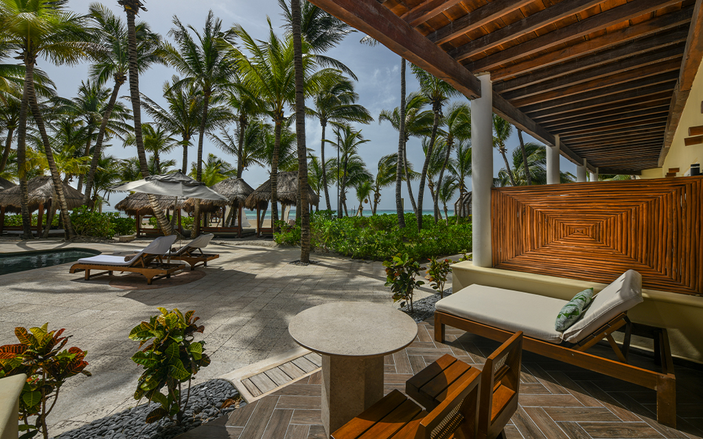 Mi Hotelito Beachfront Suite