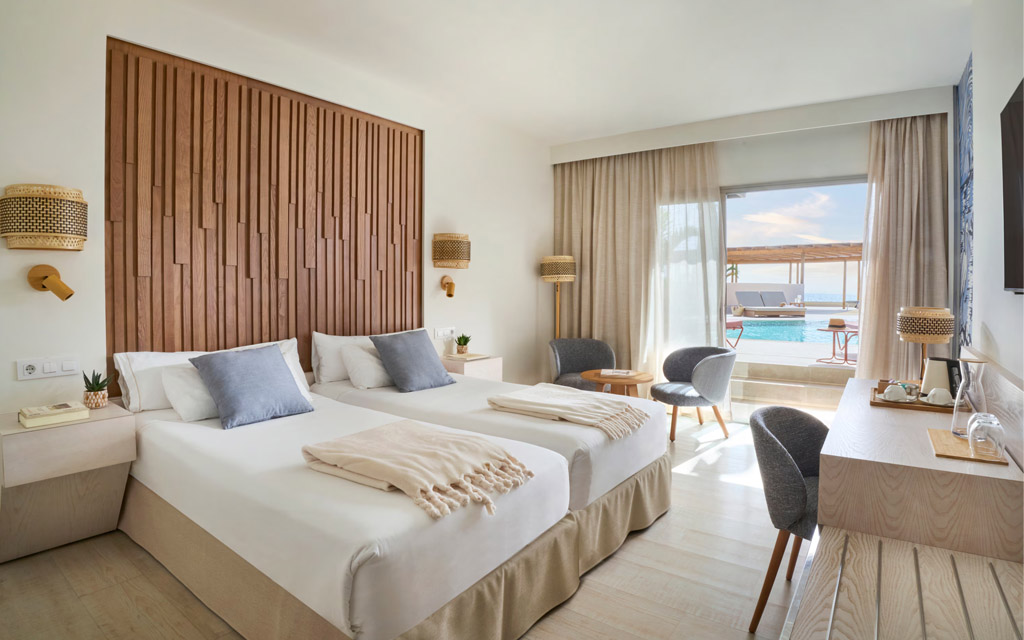 Double Side Sea View Sharing Pool