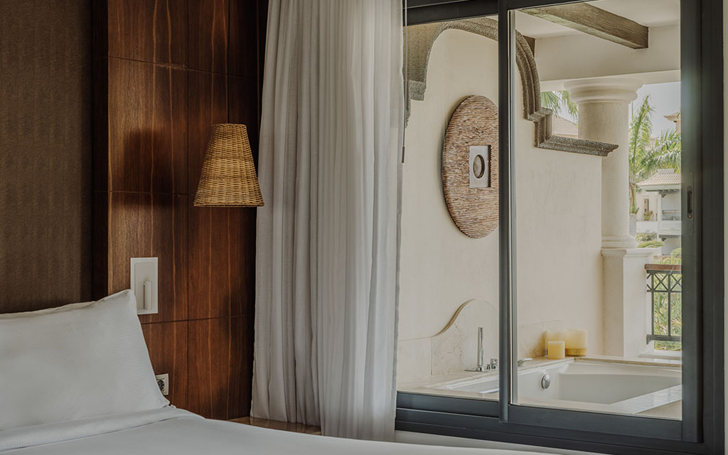 Junior Suite Partial Ocean View with Whirpool